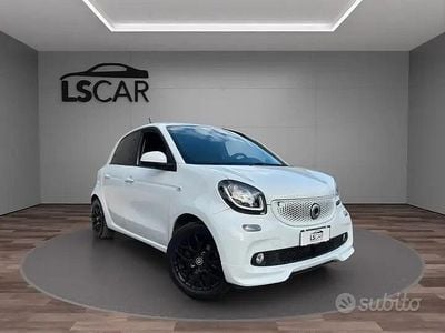 Usata Smart ForFour Superpassion 90 CV (66 kW) 2018 Bianco Utilitaria