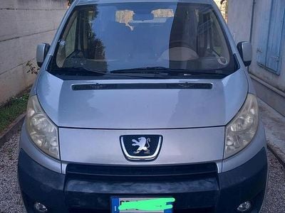 Usata Peugeot TePee 2008 Grigio Monovolume