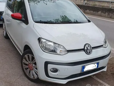 Usata VW up! Beats 60 CV (44 kW) 2018 Bianco Utilitaria