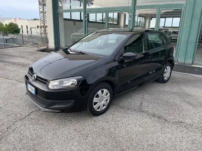 Begagnad VW Polo Trendline 75 HK (55 kW) 2014 Svart Sedan