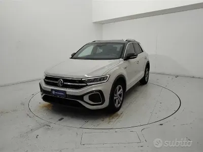 Usata VW T-Roc R-line 110 CV (80 kW) 2022 Beige SUV