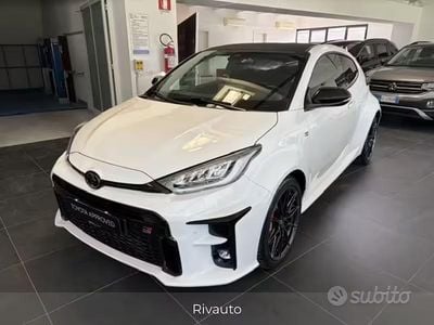 Usata Toyota Yaris 261 CV (191 kW) 2022 Bianco Utilitaria