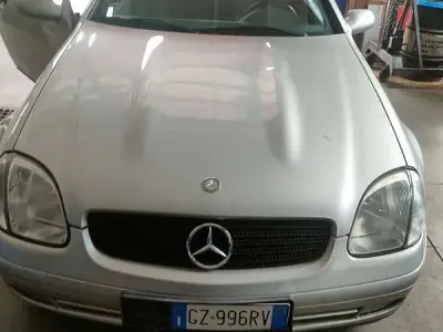 Usata Mercedes SLK230 193 CV (141 kW) 2000 Argento Cabrio