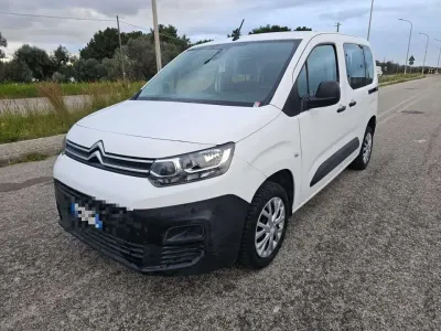 Usata Citroën Berlingo 102 CV (75 kW) 2021 Bianco Monovolume