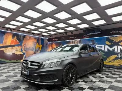 Begagnad Mercedes A180 Night 109 HK (80 kW) 2015 Grå Sedan