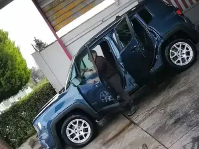 Usata Jeep Renegade 130 CV (95 kW) 2021 Bluazzurro SUV