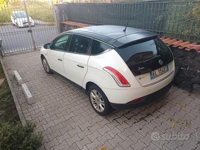 Usata Lancia Delta 120 CV (88 kW) 2012 Utilitaria