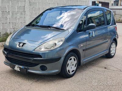 Peugeot 1007