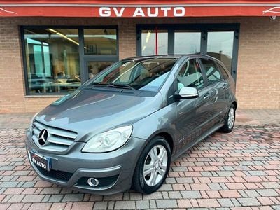 Grigio Usata 2010 Mercedes B180 Monovolume | 4500 € (Buon prezzo)