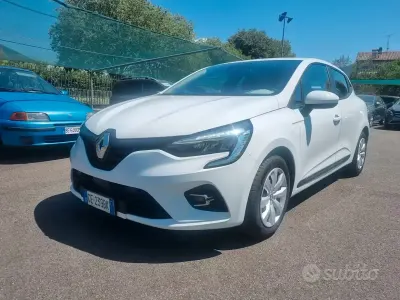 Usata Renault Clio V Business 86 CV (63 kW) 2021 Bianco Berlina