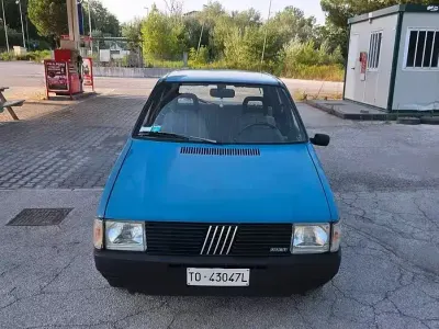 Usata Fiat Uno 45 CV (33 kW) 1984 Bluazzurro Utilitaria