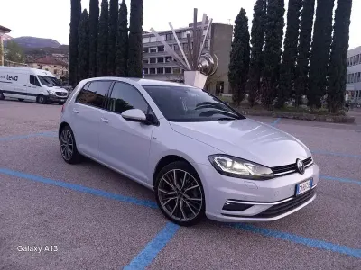 Usata VW Golf VII Highline 150 CV (110 kW) 2018 Berlina