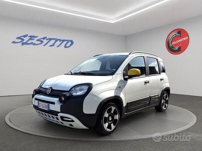 Usado Fiat Panda Cross Cross 70 HP (51 kW) 2025 Branco Citadino