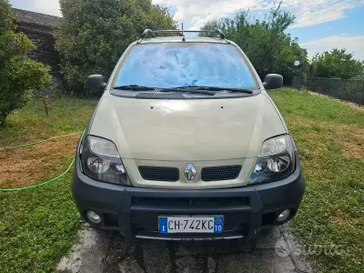 Usata Renault Scénic LIMITED 102 CV (75 kW) 2003 Monovolume