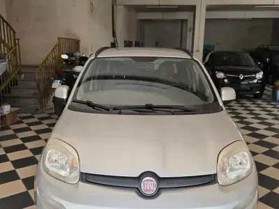 Usata Fiat Panda Lounge 69 CV (50 kW) 2012 Grigio Utilitaria