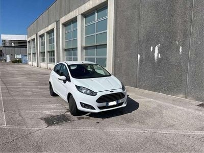 Usata Ford Fiesta 80 CV (58 kW) 2015 Berlina