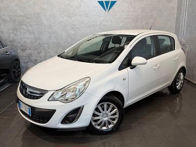 Usata Opel Corsa Edition 86 CV (63 kW) 2013 Bianco Utilitaria