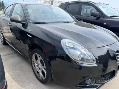 Usata Alfa Romeo Giulietta Distinctive 120 CV (88 kW) 2015 Nero Utilitaria