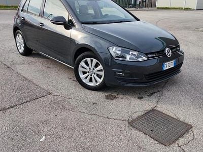 Usata VW Golf VII Highline 104 CV (76 kW) 2015 Grigio Berlina