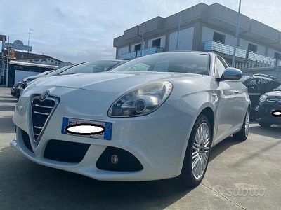 Usata Alfa Romeo Giulietta 105 CV (77 kW) 2015 Bianco Utilitaria