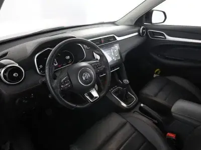 Usata MG ZS Luxury 106 CV (77 kW) 2024 Pebble black SUV
