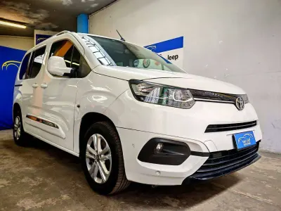 Gebraucht Toyota Proace Verso City 131 PS (96 kW) 2021 Weiß Kombi