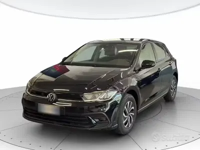 Usata VW Polo Life 95 CV (69 kW) 2025 Nero Utilitaria
