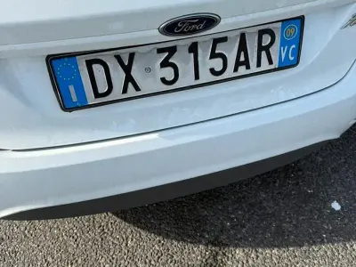 Usata Ford Fiesta 68 CV (50 kW) 2009 Bianco Berlina