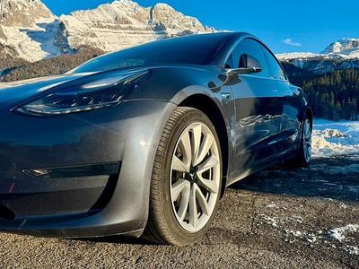 Usata Tesla Model 3 235 kW (320 CV) 2020 Grigio Berlina