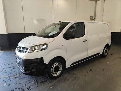 Usata Opel Vivaro Enjoy 101 CV (74 kW) 2023 Bianco Monovolume