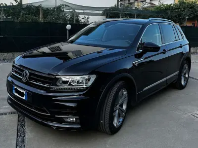 Usata VW Tiguan Sportline 150 CV (110 kW) 2020 Nero SUV