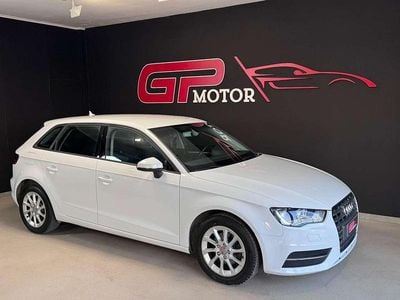 Usata Audi A3 Business 110 CV (80 kW) 2015 Bianco Berlina