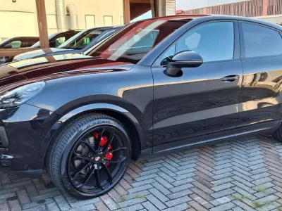Usata Porsche Cayenne 340 CV (250 kW) 2022 Nero SUV