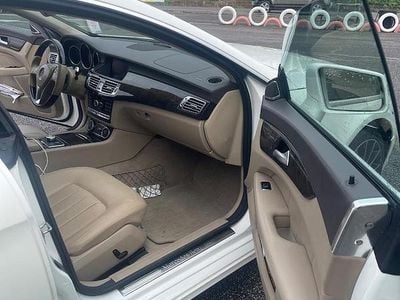 Usata Mercedes CLS350 265 CV (194 kW) 2011 Bianco Coupé