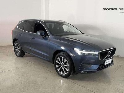 Usata Volvo XC60 Momentum 197 CV (144 kW) 2021 Denim blue (metallizzato) SUV