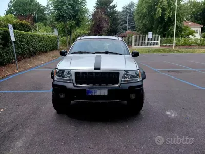 Usata Jeep Grand Cherokee Laredo 163 CV (119 kW) 2004 Grigio SUV