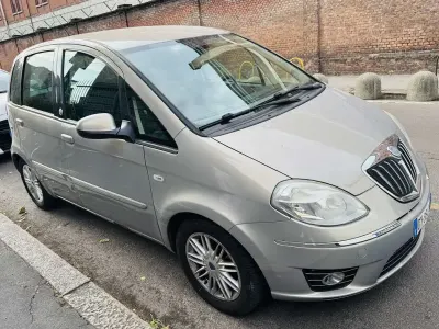 Usata Lancia Musa 77 CV (56 kW) 2010 Monovolume