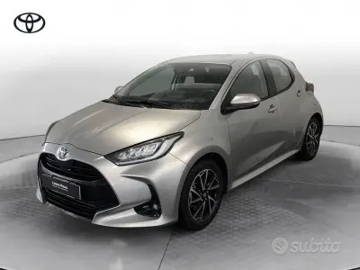 Usata Toyota Yaris Hybrid Trend 116 CV (85 kW) 2022 Argento Berlina