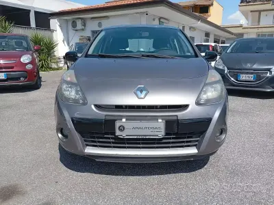 Brugt Renault Clio II 75 HK (55 kW) 2010 Grå Sedan