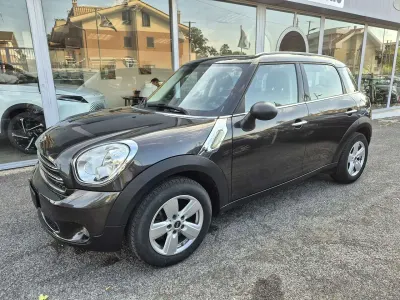 Usata Mini One D Countryman Business 90 CV (66 kW) 2016 Grigio SUV
