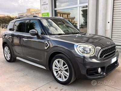 Begagnad Mini Cooper SD Countryman Hype 190 HK (139 kW) 2018 Grå SUV