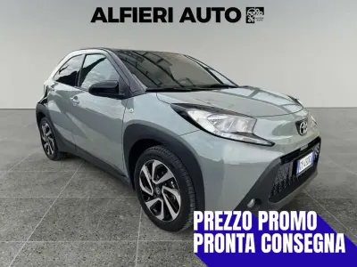 Usata Toyota Aygo X Trend 72 CV (52 kW) 2025 Verde SUV