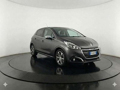 Grigio Usata 2017 Peugeot 208 Allure Utilitaria | 8900 € (Buon prezzo)