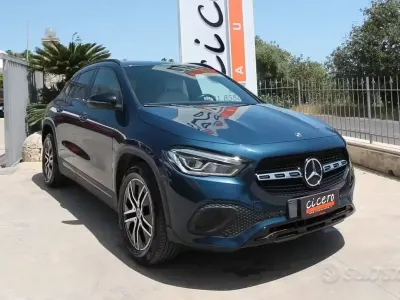 Occasion Mercedes GLA200 150 ch (110 kW) 2022 Bleue SUV