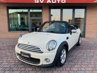 Usata Mini One Cabriolet 98 CV (72 kW) 2012 Beige Cabrio