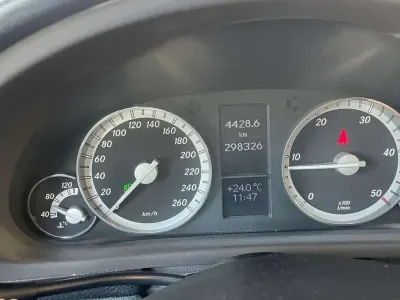 Usata Mercedes C220 Elegance 150 CV (110 kW) 2006 Berlina