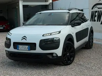 Usata Citroën C4 Cactus 99 CV (72 kW) 2017 Bianco Utilitaria