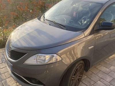 Usata Lancia Ypsilon Platinum 69 CV (50 kW) 2016 Utilitaria