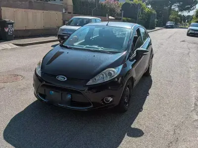 Usata Ford Fiesta 97 CV (71 kW) 2010 Nero Utilitaria