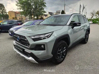 Second-hand Toyota RAV4 Hybrid 222 CP (163 kW) 2023 Gri SUV